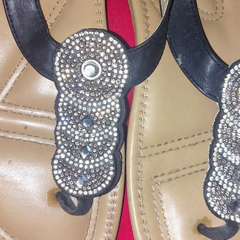 Sandals - Picture 2 of 3